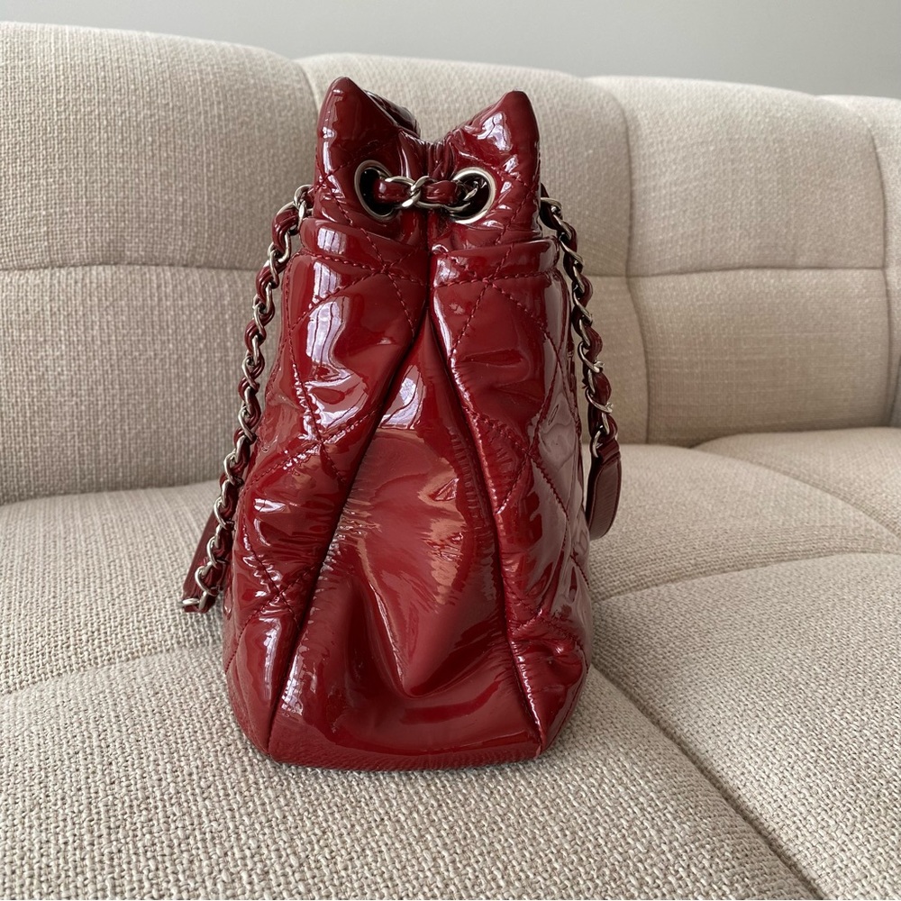 CHANEL red patent leather quilted bag - Picture 3 of 16